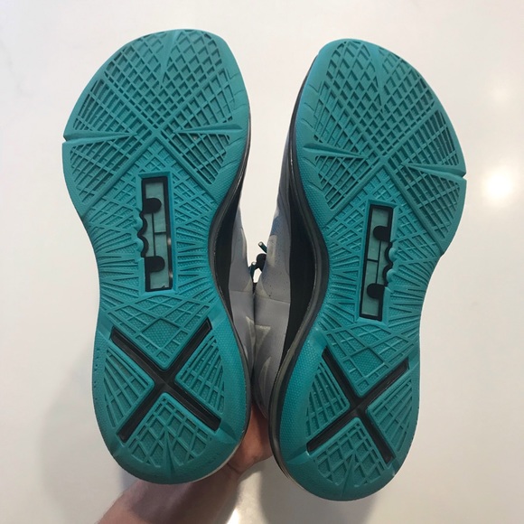 Nike Lebron 10 Pure Platinum Size 8 - Picture 7 of 8